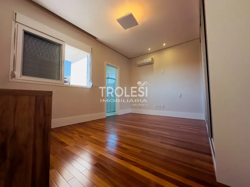 Foto 3 de Casa com 3 quartos à venda, 304m2 em Jaguariuna - SP