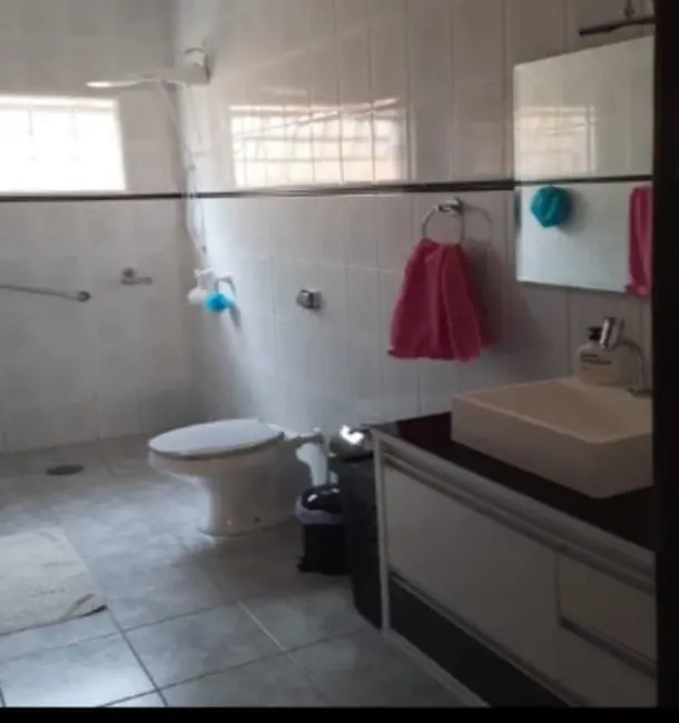 Foto 2 de Casa com 3 quartos à venda, 144m2 em Jaguariuna - SP