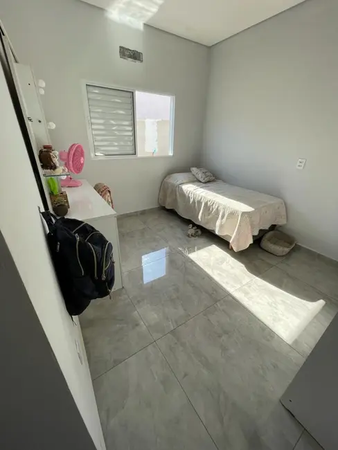 Foto 2 de Casa com 3 quartos à venda, 102m2 em Jaguariuna - SP