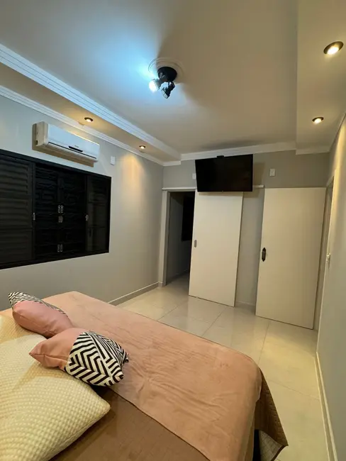 Foto 9 de Casa com 3 quartos à venda, 169m2 em Jaguariuna - SP