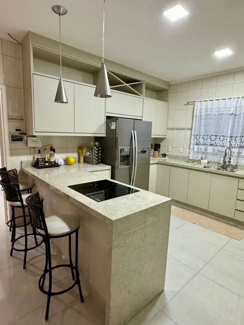 Foto 1 de Casa com 3 quartos à venda, 169m2 em Jaguariuna - SP