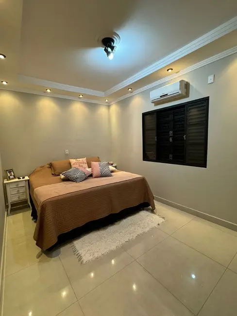 Foto 8 de Casa com 3 quartos à venda, 169m2 em Jaguariuna - SP