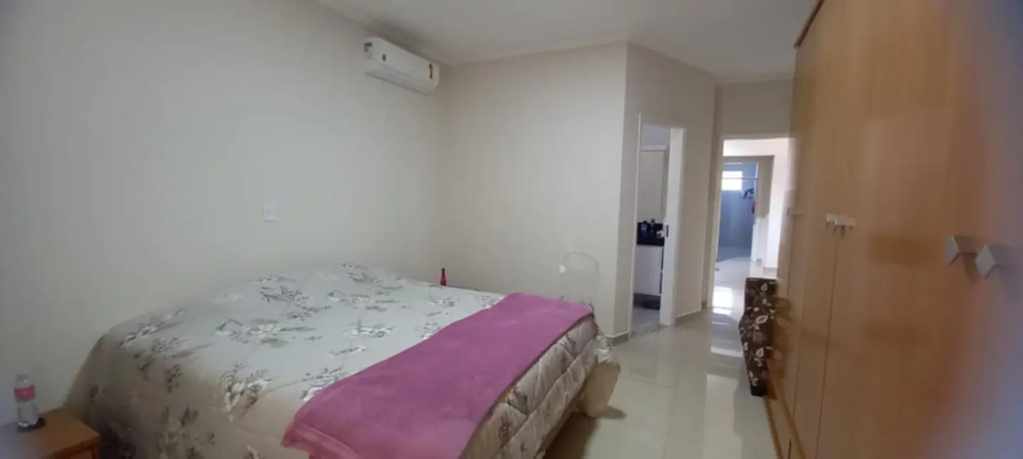 Foto 7 de Casa com 3 quartos à venda, 176m2 em Jaguariuna - SP