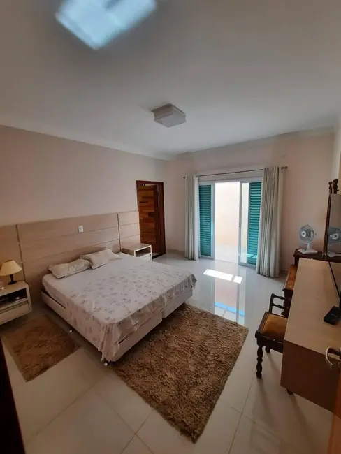 Foto 2 de Casa de Condomínio com 4 quartos à venda, 350m2 em Jaguariuna - SP