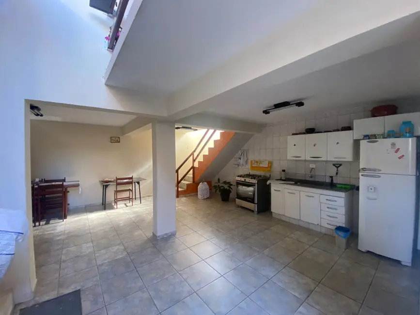 Foto 1 de Casa com 4 quartos à venda, 198m2 em Jaguariuna - SP