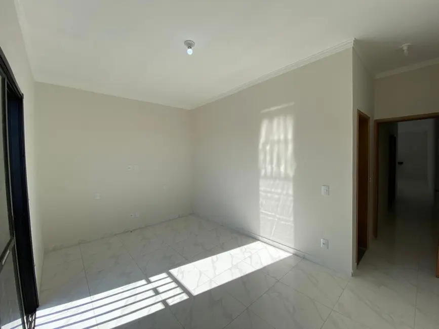 Foto 2 de Casa com 2 quartos à venda, 111m2 em Jaguariuna - SP