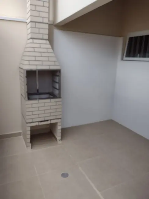 Foto 3 de Casa com 2 quartos à venda, 70m2 em Jaguariuna - SP