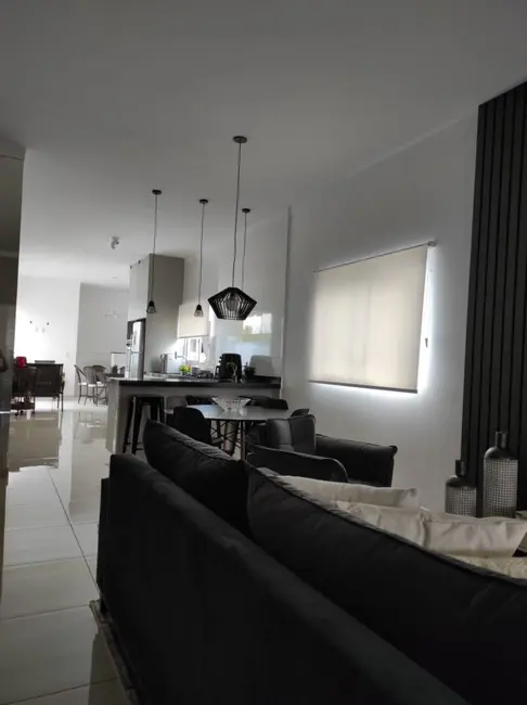 Foto 4 de Casa de Condomínio com 4 quartos à venda, 192m2 em Jaguariuna - SP