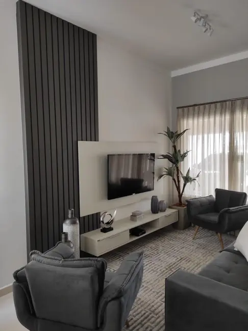 Foto 3 de Casa de Condomínio com 4 quartos à venda, 192m2 em Jaguariuna - SP