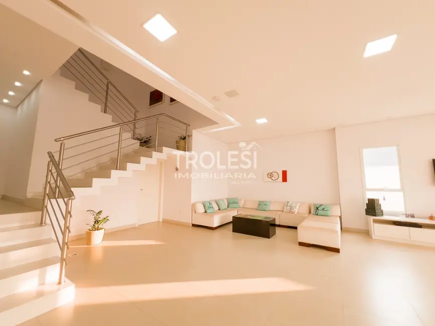 Foto 2 de Casa de Condomínio com 3 quartos à venda, 416m2 em Jaguariuna - SP