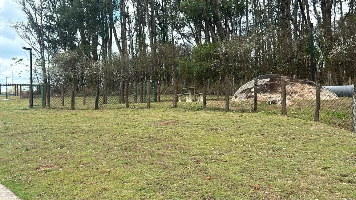 Foto 3 de Terreno / Lote à venda, 250m2 em Jaguariuna - SP