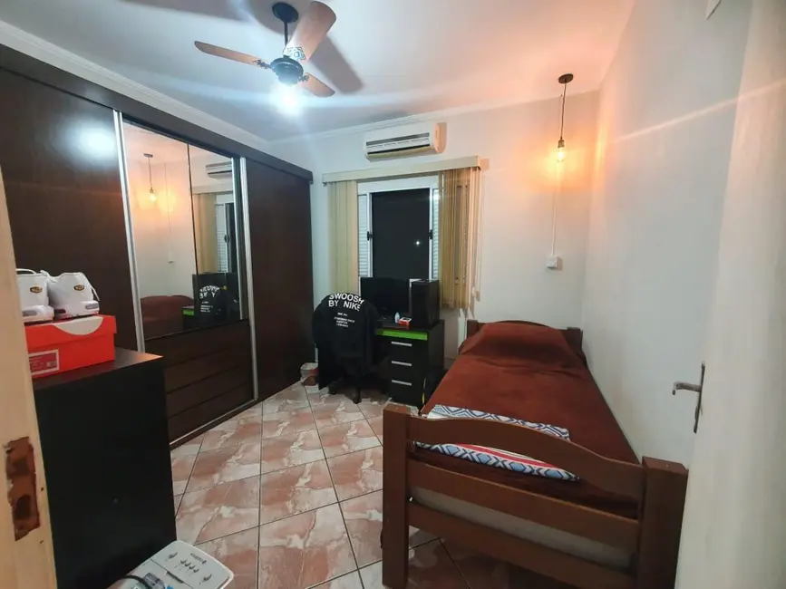 Foto 3 de Chácara com 3 quartos à venda, 240m2 em Jaguariuna - SP