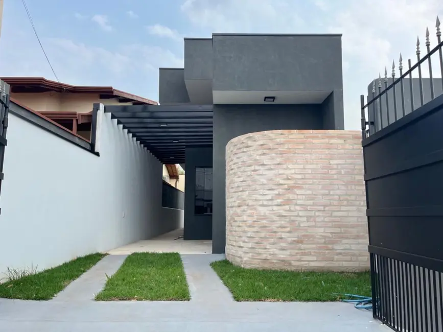 Foto 1 de Casa com 2 quartos à venda, 51m2 em Jaguariuna - SP