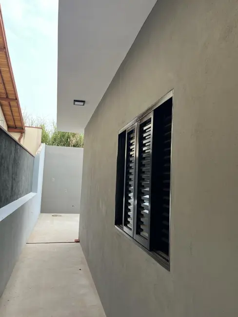 Foto 2 de Casa com 2 quartos à venda, 51m2 em Jaguariuna - SP
