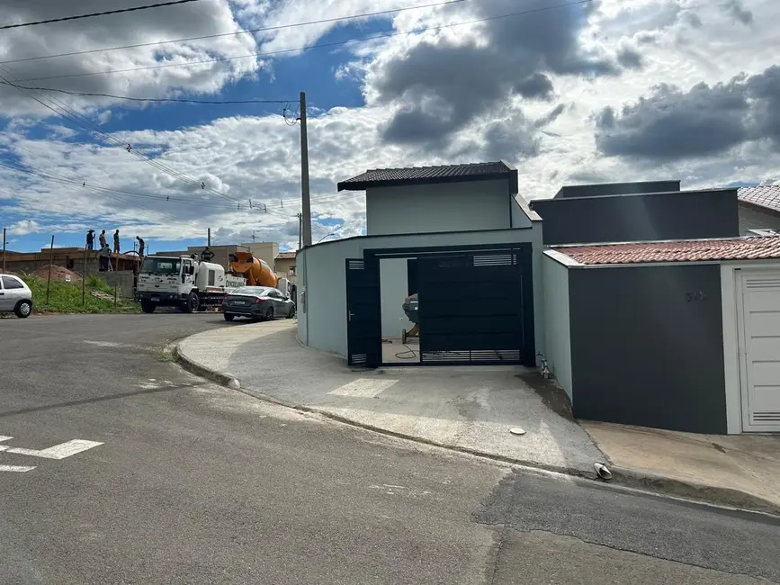 Foto 3 de Casa com 2 quartos à venda, 70m2 em Jaguariuna - SP