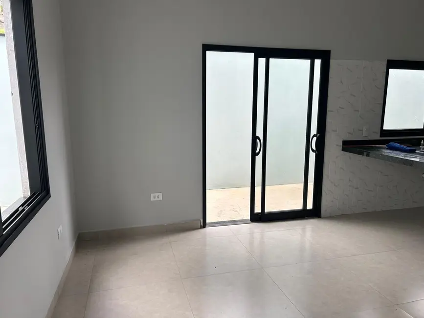 Foto 5 de Casa com 2 quartos à venda, 70m2 em Jaguariuna - SP
