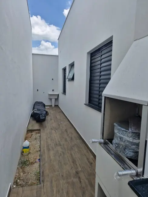 Foto 2 de Casa com 3 quartos à venda, 70m2 em Jaguariuna - SP