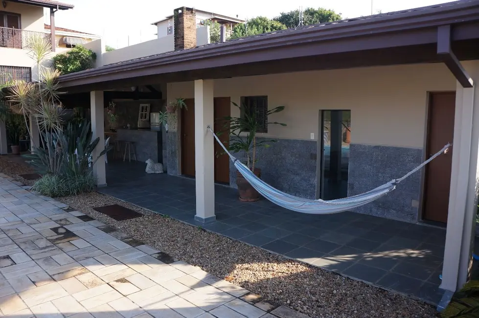 Foto 4 de Casa com 4 quartos à venda, 431m2 em Jaguariuna - SP