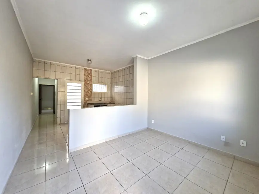 Foto 3 de Casa com 1 quarto para alugar, 70m2 em Jaguariuna - SP
