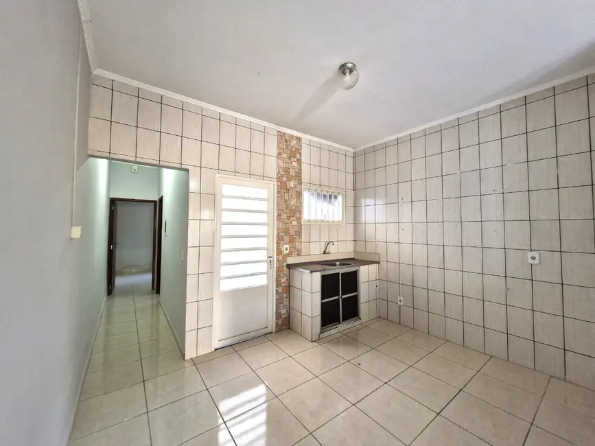 Foto 5 de Casa com 1 quarto para alugar, 70m2 em Jaguariuna - SP