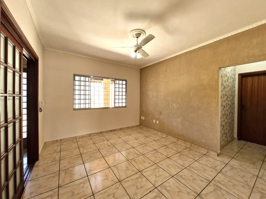 Foto 6 de Casa com 3 quartos à venda, 262m2 em Jaguariuna - SP