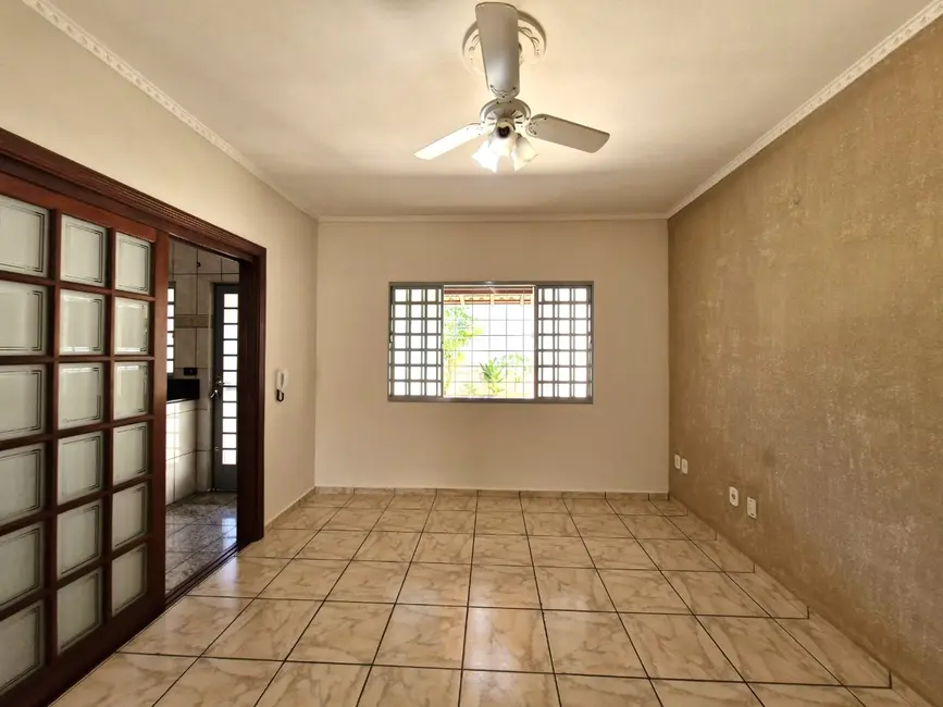 Foto 7 de Casa com 3 quartos à venda, 262m2 em Jaguariuna - SP