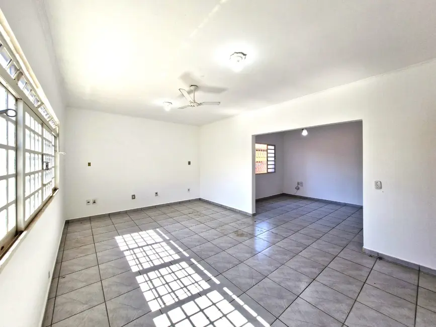 Foto 5 de Casa com 3 quartos à venda, 270m2 em Jaguariuna - SP