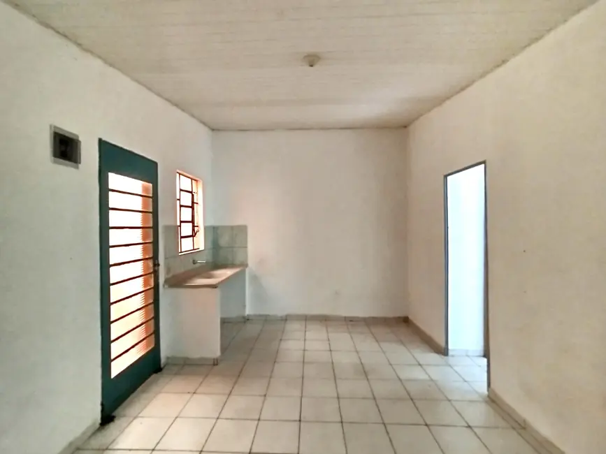 Foto 3 de Apartamento com 1 quarto para alugar, 40m2 em Jaguariuna - SP