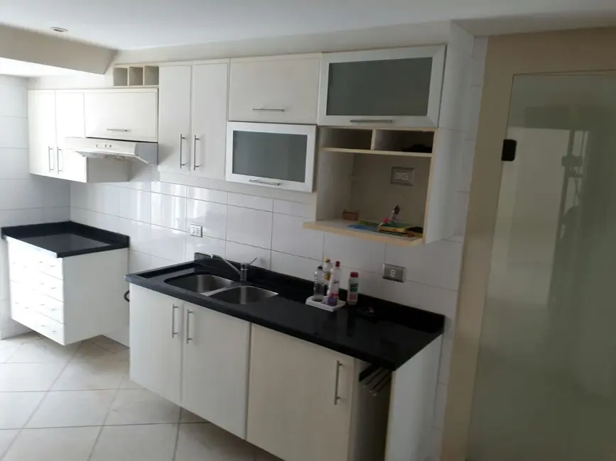 Sobrado com 4 quartos à venda, 203m2 em São Francisco, Curitiba - PR - imagem 7 Foto 7 de Sobrado com 4 quartos à venda, 203m2 em São Francisco, Curitiba - PR