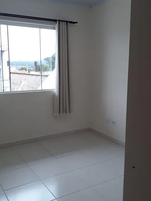 Apartamento com 2 quartos à venda, 71m2 em Vila São Cristóvão, Piraquara - PR - imagem 8 Foto 8 de Apartamento com 2 quartos à venda, 71m2 em Vila São Cristóvão, Piraquara - PR