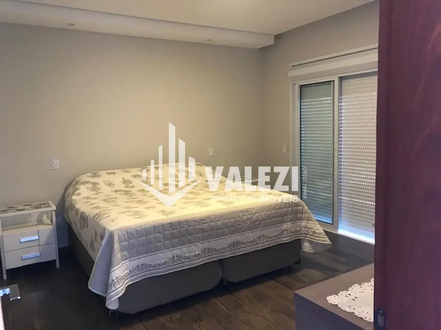 Foto 4 de Casa de Condomínio com 4 quartos à venda, 350m2 em Vivendas do Lago, Sorocaba - SP