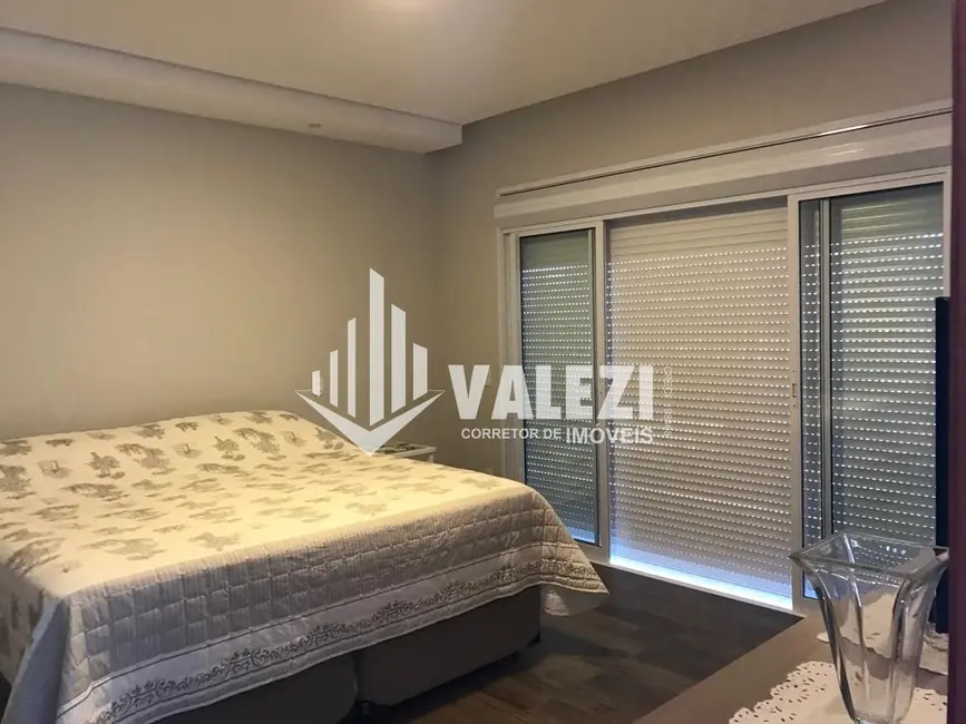 Foto 9 de Casa de Condomínio com 4 quartos à venda, 350m2 em Vivendas do Lago, Sorocaba - SP