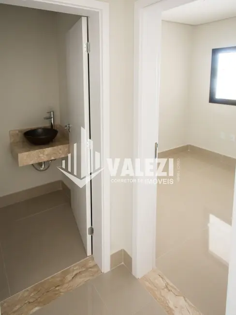 Casa de Condomínio com 3 quartos à venda, 255m2 em Condomínio Residencial Village Vert, Sorocaba - SP - imagem 9 Foto 9 de Casa de Condomínio com 3 quartos à venda, 255m2 em Condomínio Residencial Village Vert, Sorocaba - SP
