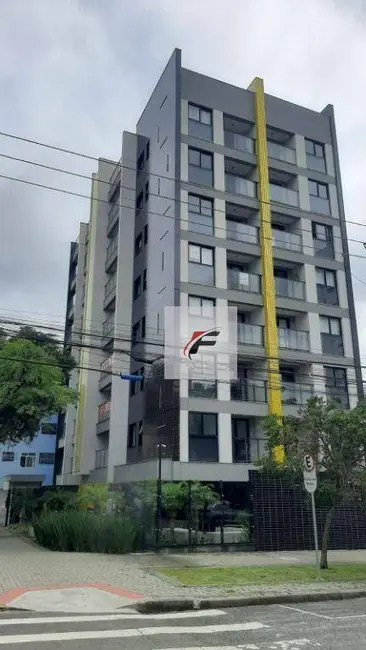 Kitnet com 1 quarto à venda, 32m2 em Mercês, Curitiba - PR - imagem 3 Foto 3 de Kitnet com 1 quarto à venda, 32m2 em Mercês, Curitiba - PR