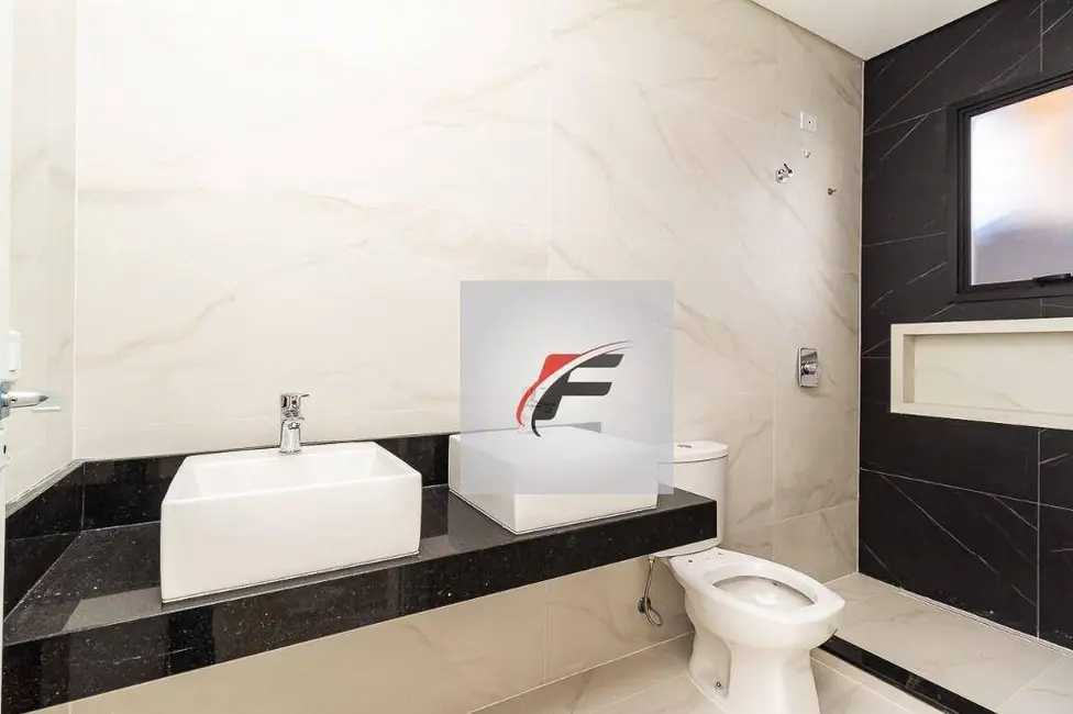 Sobrado com 3 quartos à venda, 120m2 em Água Verde, Curitiba - PR - imagem 5 Foto 5 de Sobrado com 3 quartos à venda, 120m2 em Água Verde, Curitiba - PR