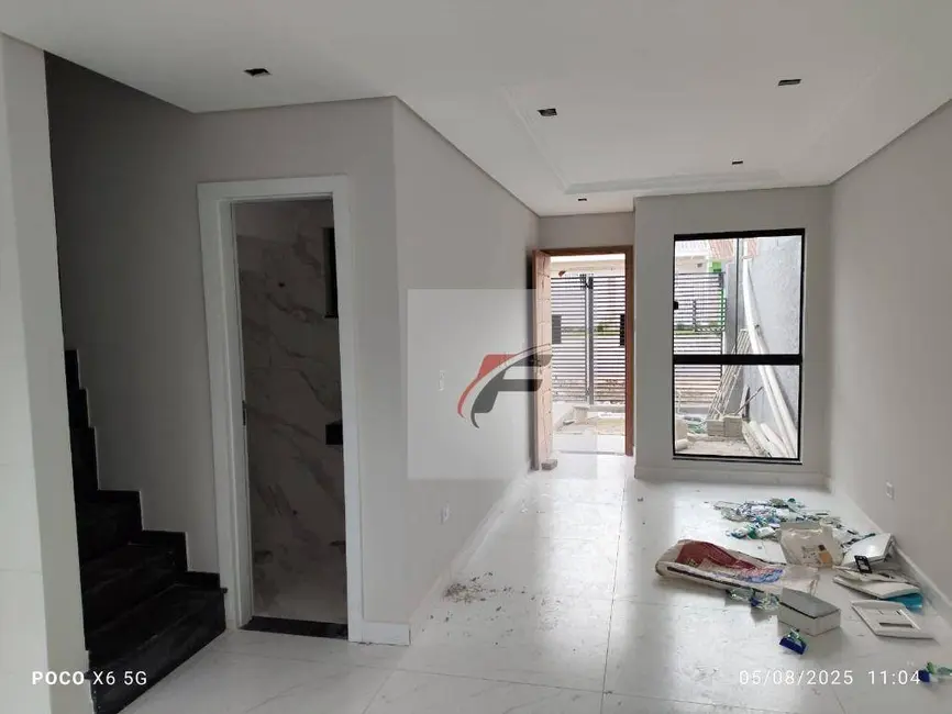 Sobrado com 4 quartos à venda, 80m2 em Sítio Cercado, Curitiba - PR - imagem 7 Foto 7 de Sobrado com 4 quartos à venda, 80m2 em Sítio Cercado, Curitiba - PR