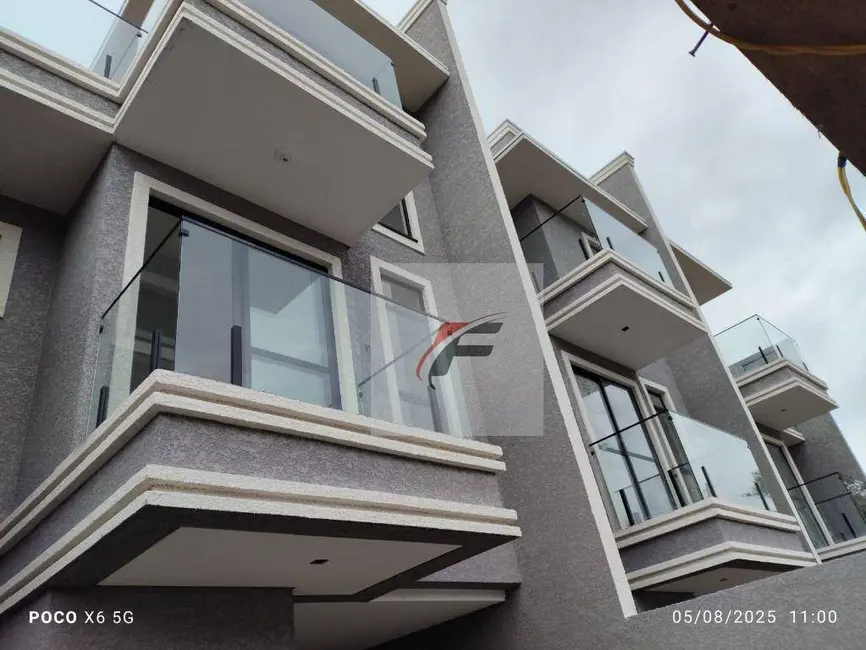 Sobrado com 4 quartos à venda, 80m2 em Sítio Cercado, Curitiba - PR - imagem 1 Foto 1 de Sobrado com 4 quartos à venda, 80m2 em Sítio Cercado, Curitiba - PR