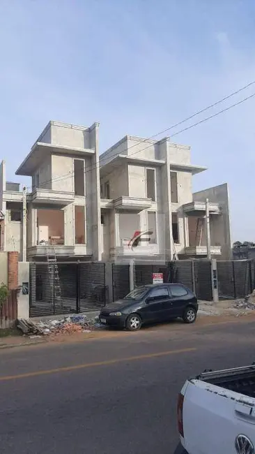 Foto 2 de Sobrado com 4 quartos à venda, 80m2 em Sítio Cercado, Curitiba - PR
