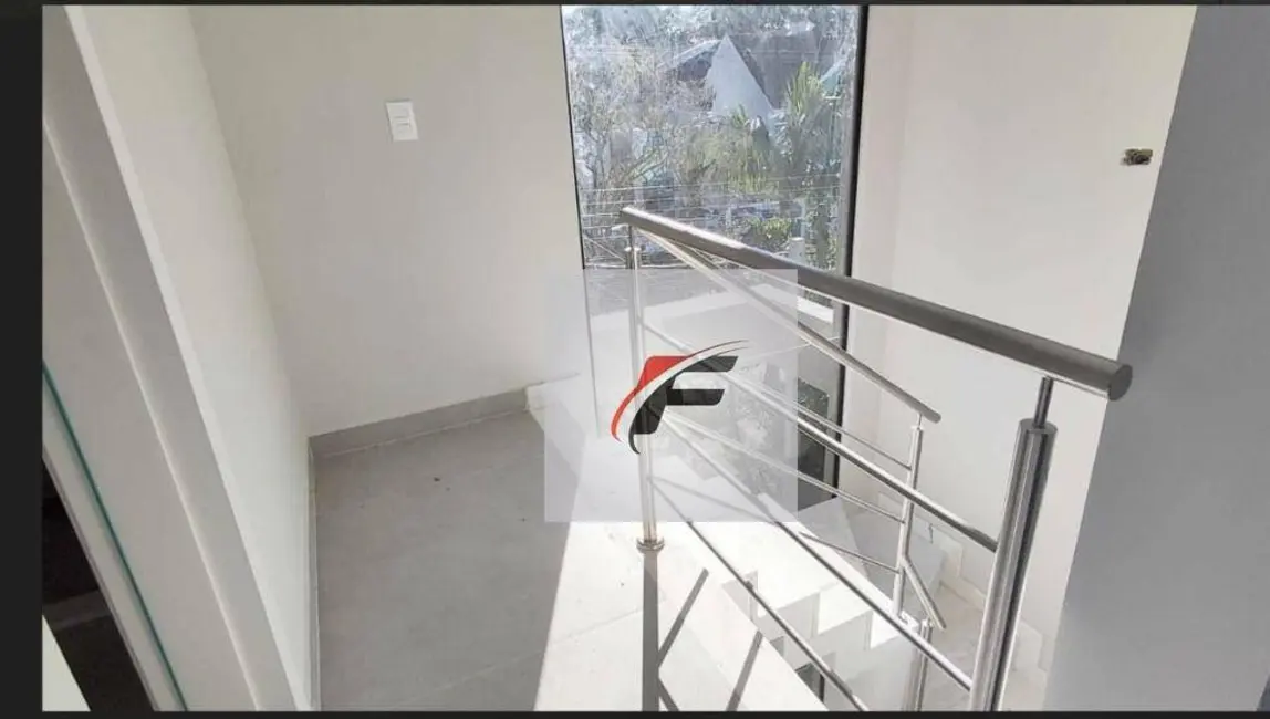 Foto 5 de Sobrado com 3 quartos à venda, 100m2 em Água Verde, Curitiba - PR