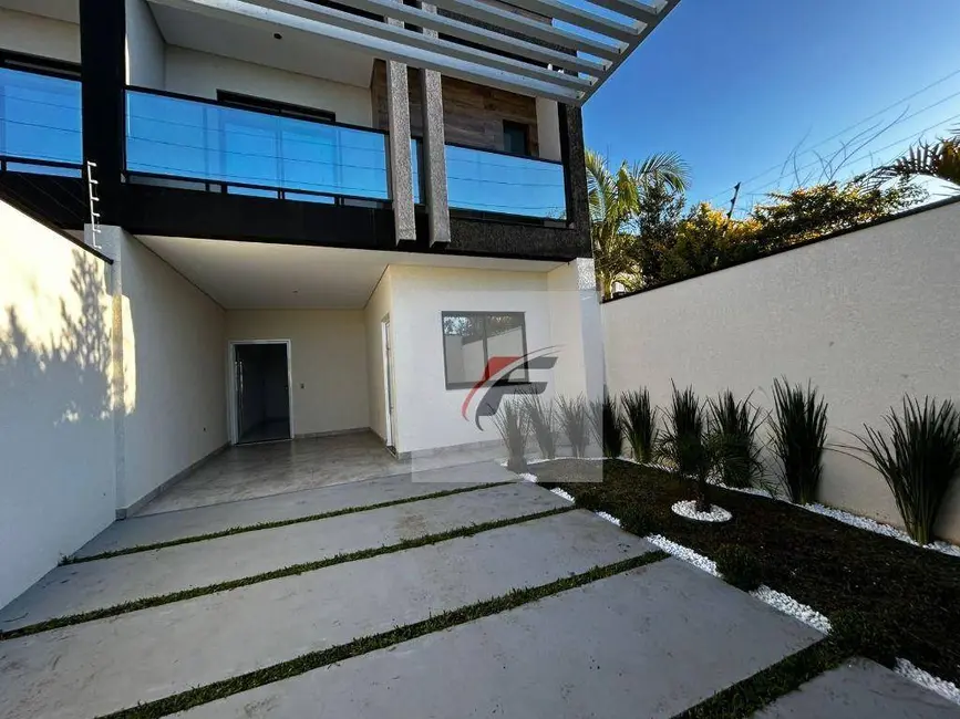 Casa com 3 quartos à venda, 150m2 em Centro, Sao Jose Dos Pinhais - PR - imagem 1 Foto 1 de Casa com 3 quartos à venda, 150m2 em Centro, Sao Jose Dos Pinhais - PR