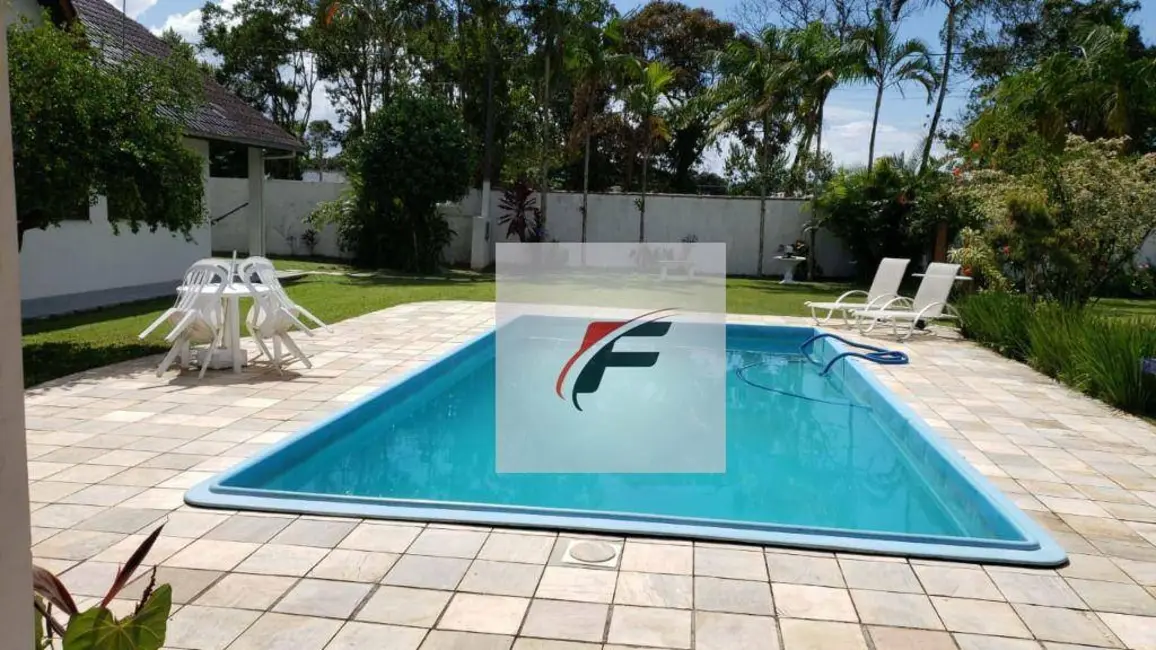 Foto 3 de Casa com 5 quartos à venda, 840m2 em Guaratuba - PR