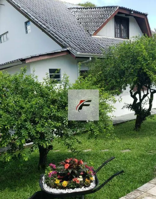 Foto 9 de Casa com 5 quartos à venda, 840m2 em Guaratuba - PR