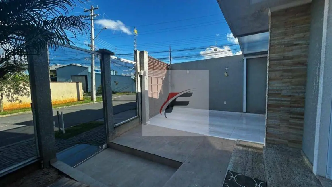 Sobrado com 4 quartos à venda, 250m2 em Campo de Santana, Curitiba - PR - imagem 4 Foto 4 de Sobrado com 4 quartos à venda, 250m2 em Campo de Santana, Curitiba - PR