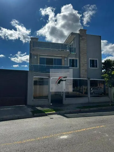 Sobrado com 4 quartos à venda, 250m2 em Campo de Santana, Curitiba - PR - imagem 9 Foto 9 de Sobrado com 4 quartos à venda, 250m2 em Campo de Santana, Curitiba - PR