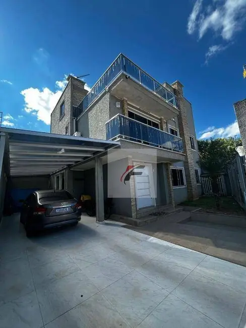 Sobrado com 4 quartos à venda, 250m2 em Campo de Santana, Curitiba - PR - imagem 1 Foto 1 de Sobrado com 4 quartos à venda, 250m2 em Campo de Santana, Curitiba - PR