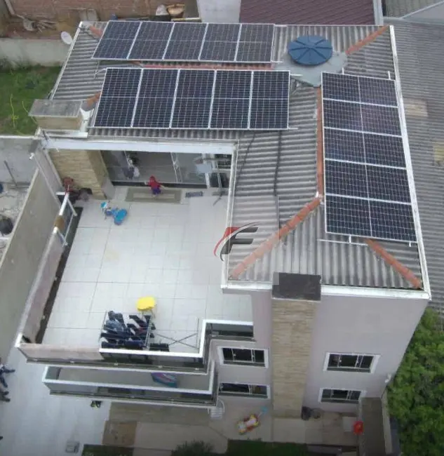 Sobrado com 4 quartos à venda, 250m2 em Campo de Santana, Curitiba - PR - imagem 2 Foto 2 de Sobrado com 4 quartos à venda, 250m2 em Campo de Santana, Curitiba - PR