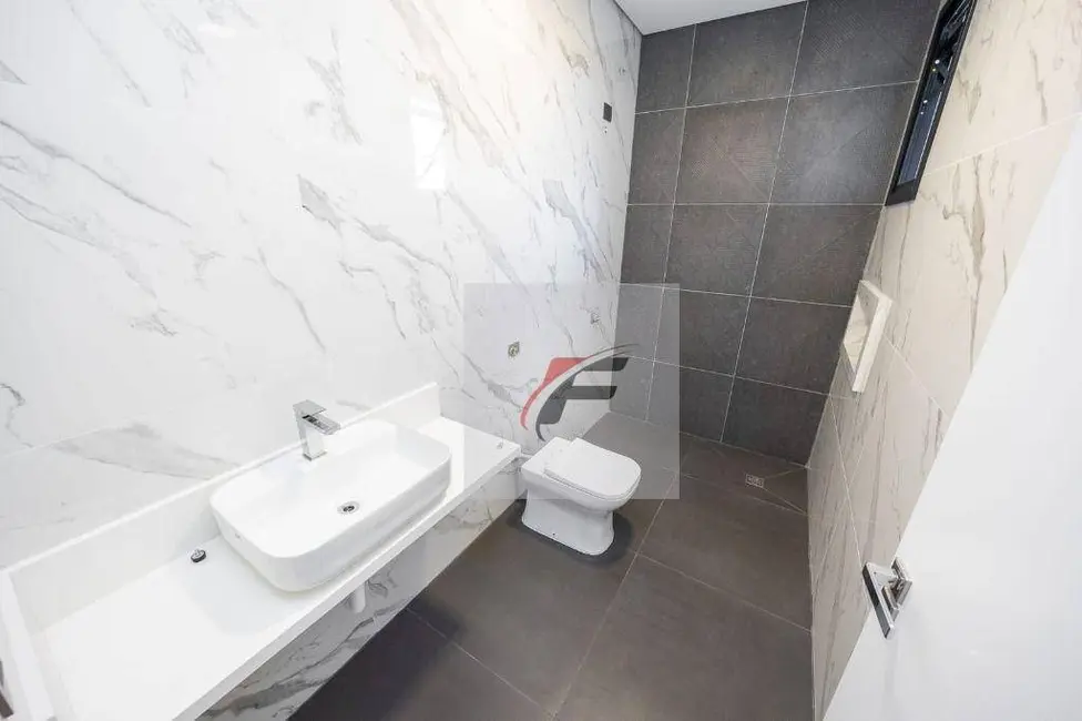 Sobrado com 4 quartos à venda, 220m2 em Cruzeiro, Sao Jose Dos Pinhais - PR - imagem 2 Foto 2 de Sobrado com 4 quartos à venda, 220m2 em Cruzeiro, Sao Jose Dos Pinhais - PR