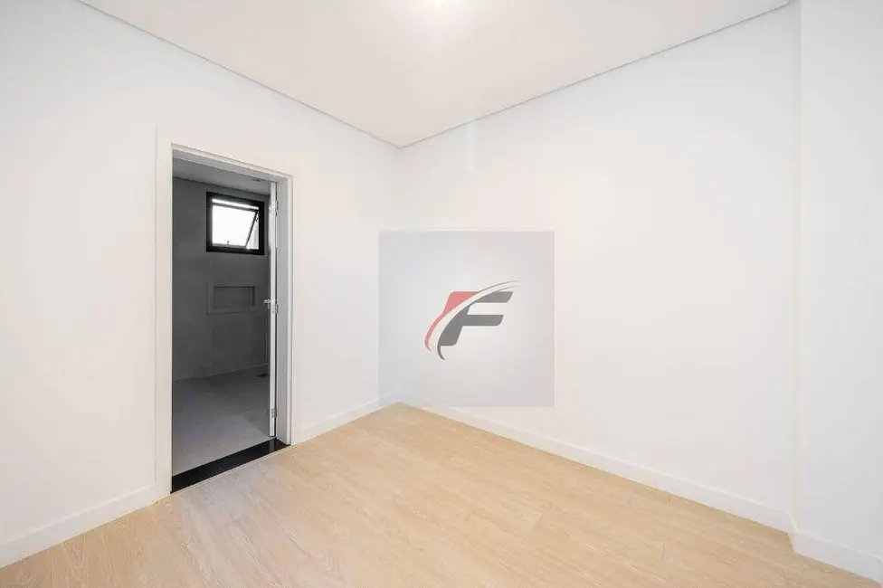 Sobrado com 4 quartos à venda, 220m2 em Cruzeiro, Sao Jose Dos Pinhais - PR - imagem 9 Foto 9 de Sobrado com 4 quartos à venda, 220m2 em Cruzeiro, Sao Jose Dos Pinhais - PR