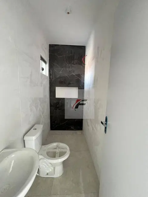 Casa com 2 quartos à venda, 70m2 em Tatuquara, Curitiba - PR - imagem 2 Foto 2 de Casa com 2 quartos à venda, 70m2 em Tatuquara, Curitiba - PR