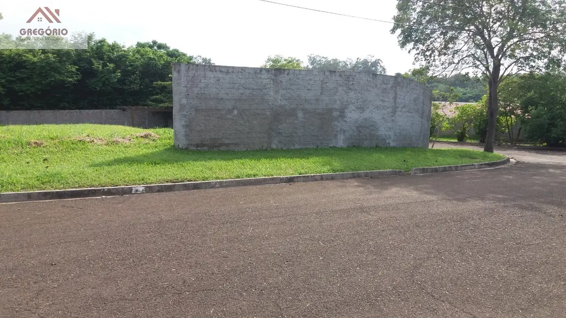 Foto 3 de Terreno / Lote à venda, 800m2 em Tiete - SP